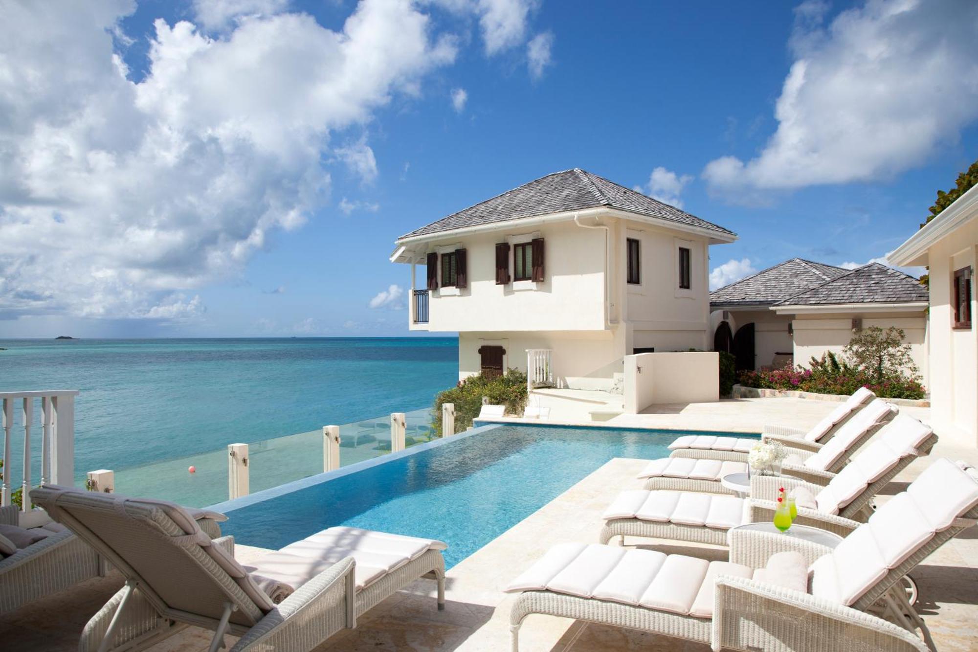 Blue Waters Resort And Spa St. John's Buitenkant foto